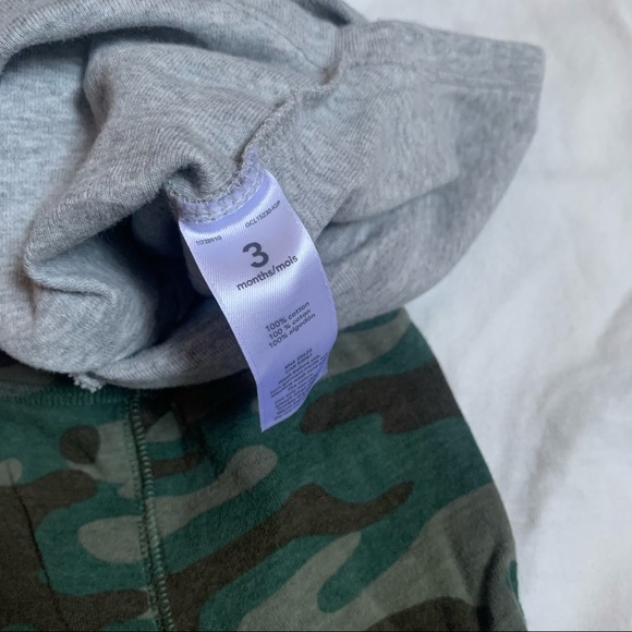 SOLD❗️ Carter’s Baby Boy Monsters Set - Picture 5 of 7